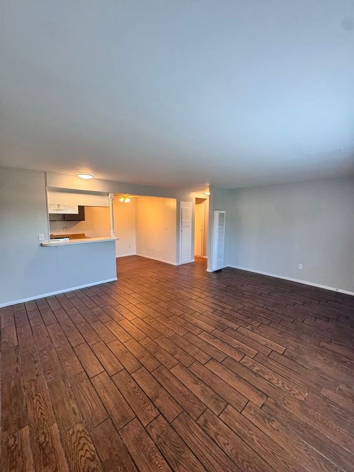 17441 Jacquelyn Ln - Photo 4 of 20