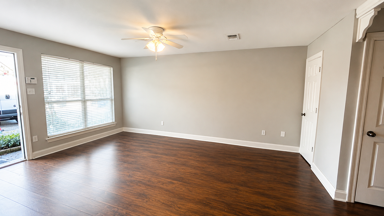 546 S Flannery Rd - Photo 2 of 2