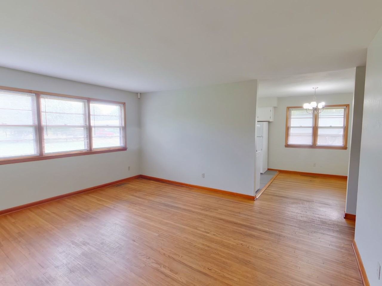 3456 S Everett St - Photo 2 of 13