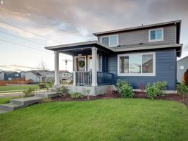 featured image of 2400 Nw Sunny Ln