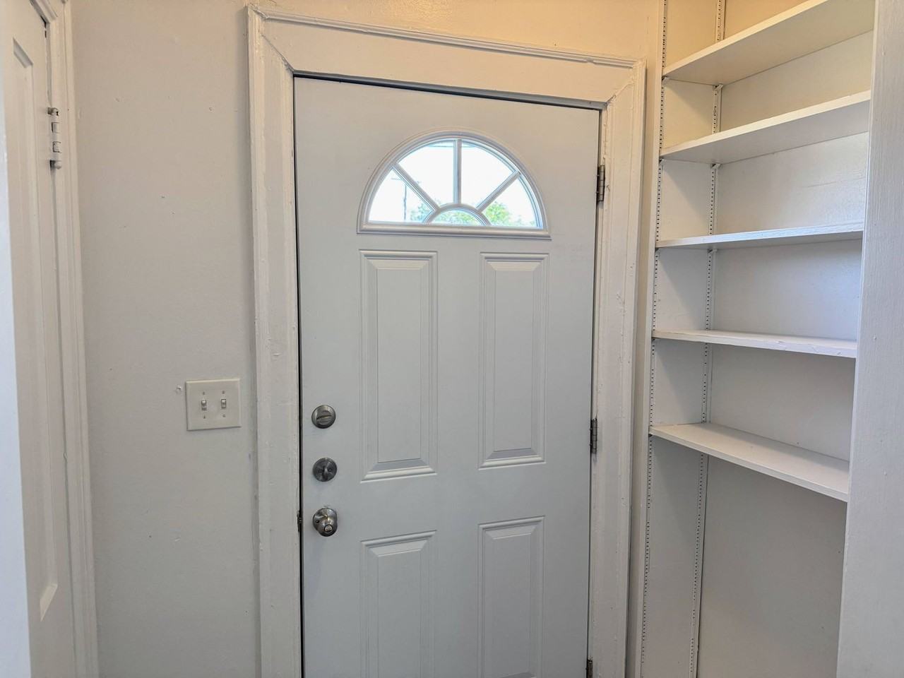 2137 Avenue J - Photo 3 of 26