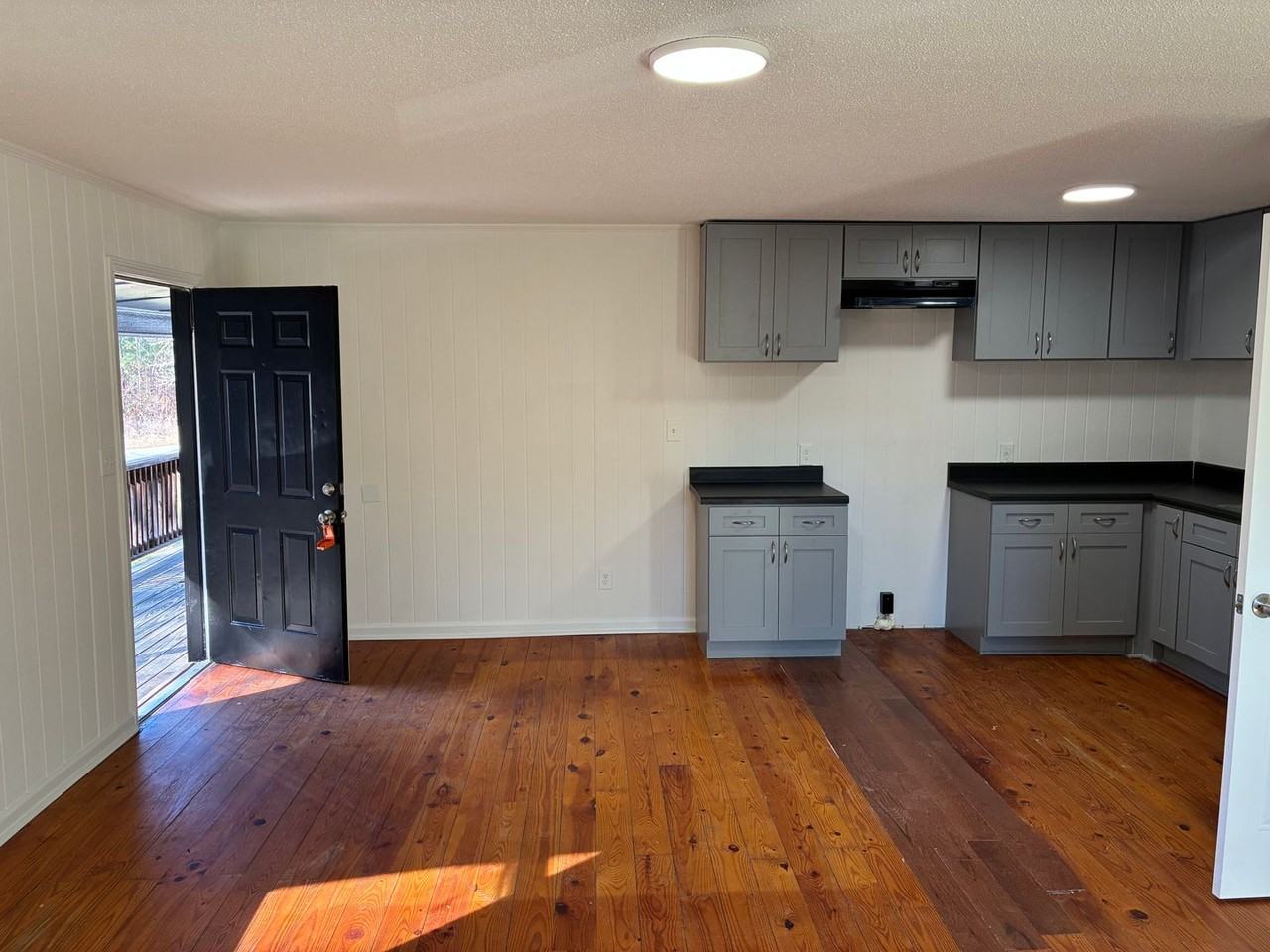1375 Lymon Reece Rd - Photo 3 of 9