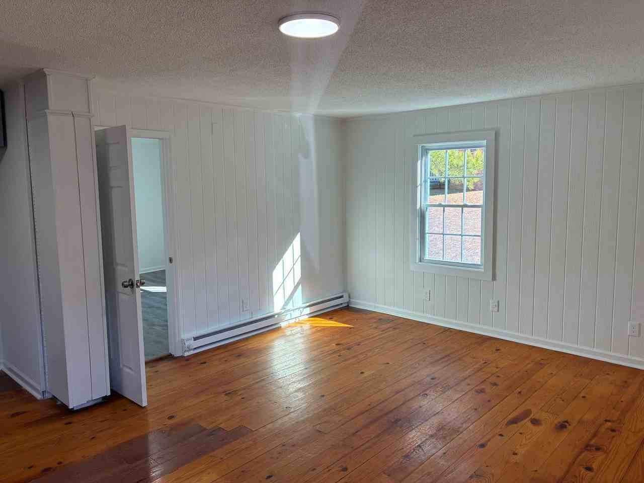 1375 Lymon Reece Rd - Photo 5 of 9