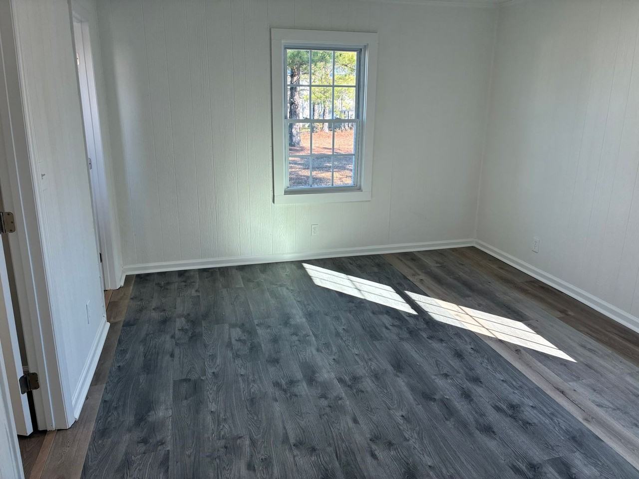 1375 Lymon Reece Rd - Photo 6 of 9