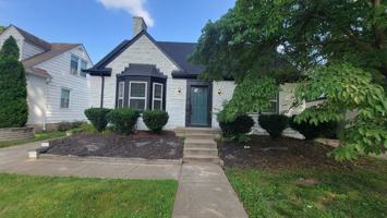 featured image of 4305 Briarwood Rd