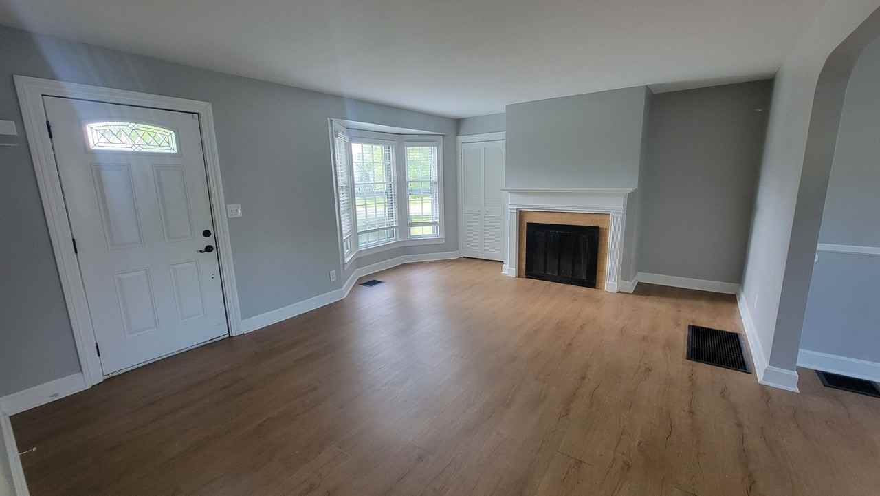 4305 Briarwood Rd - Photo 4 of 27