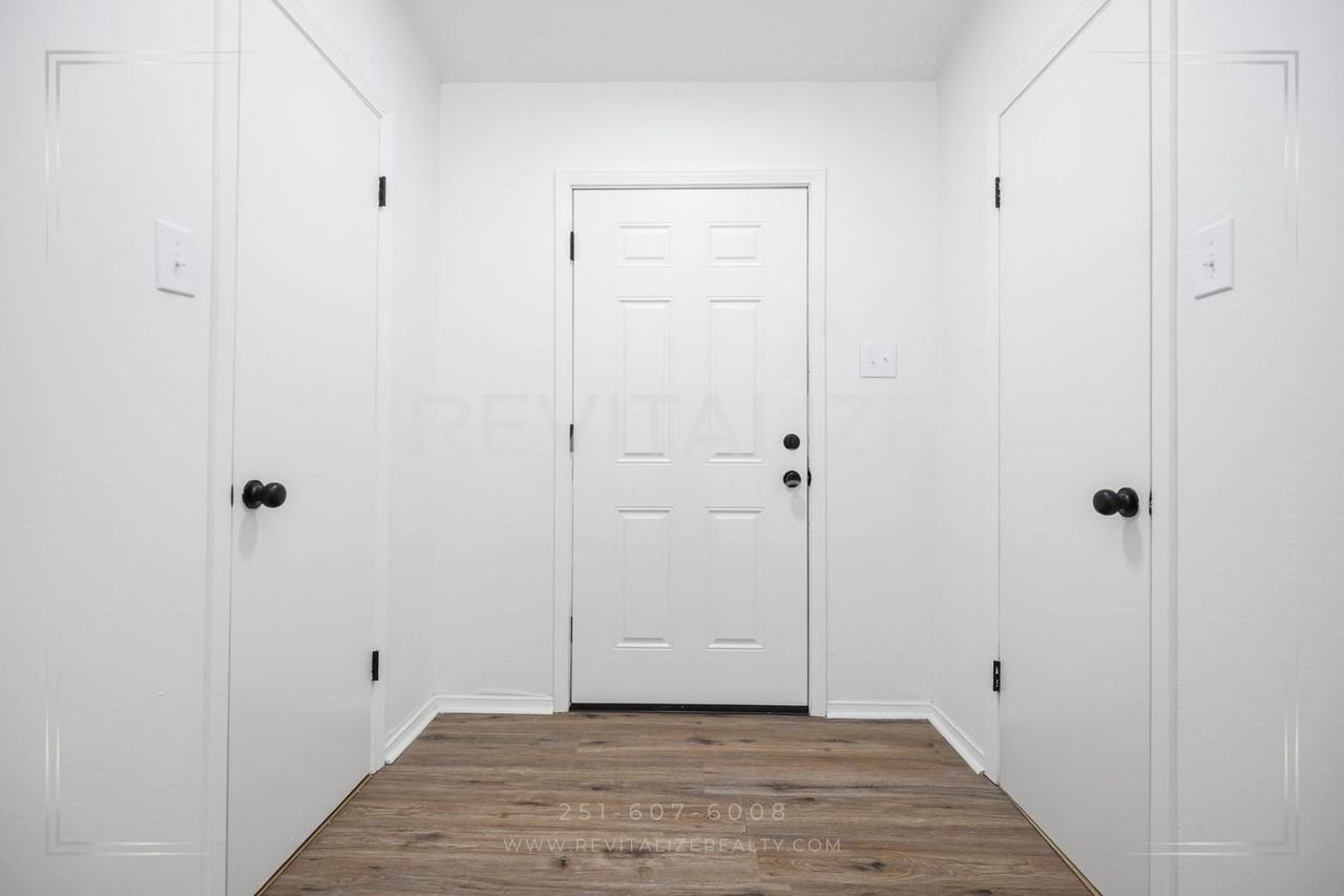 5812 Hanging Moss Ct - Photo 5 of 33