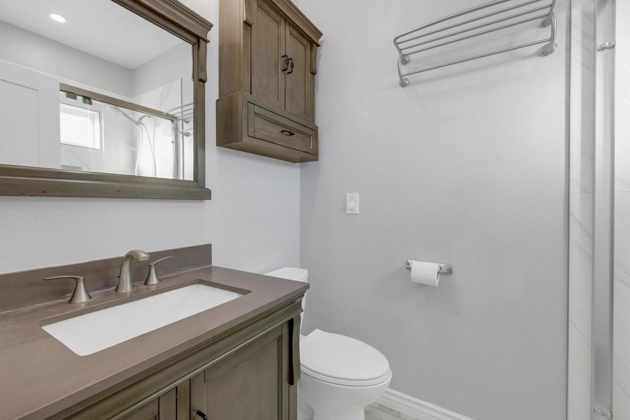 4604 Norwood St - Photo 3 of 35