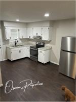 featured image of 618 E 8th St