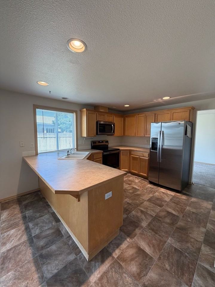 4003 Messara Ln - Photo 7 of 25