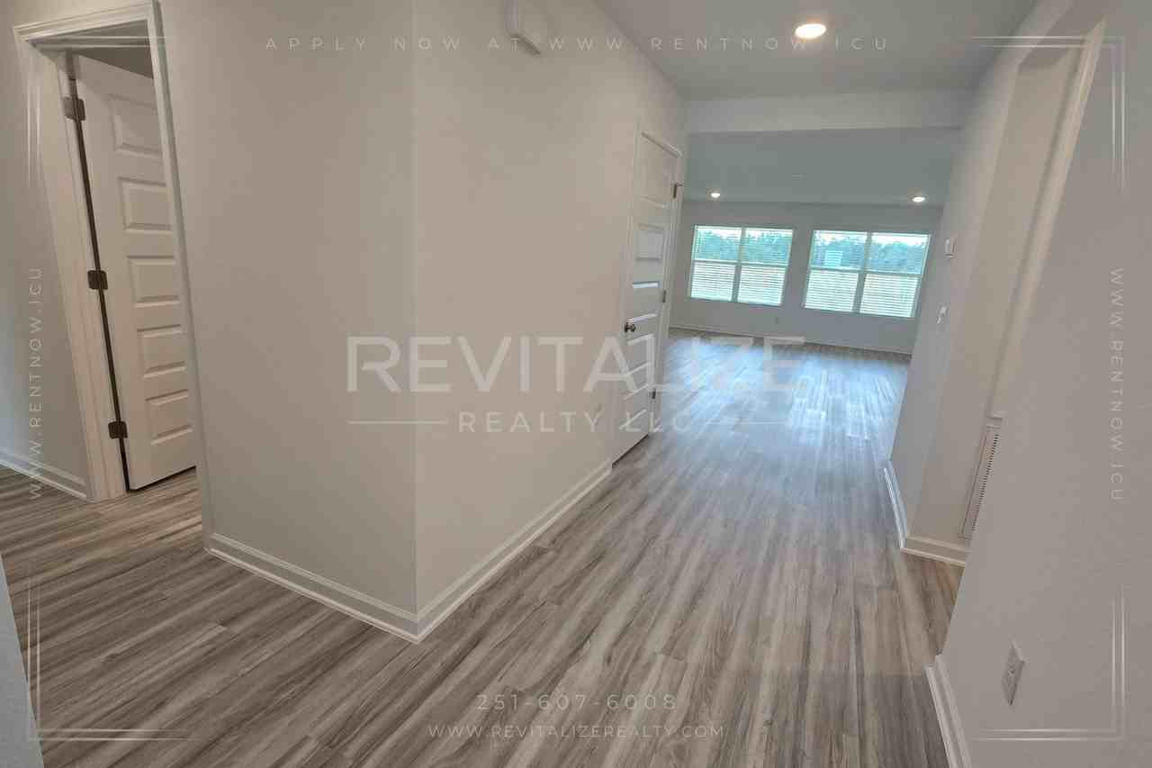 22052 Aleutian Ave - Photo 3 of 26