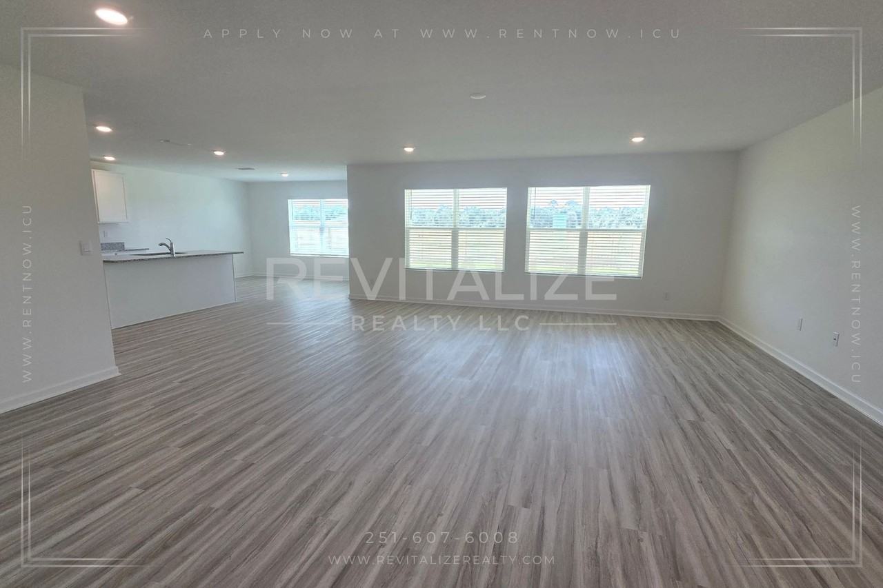 22052 Aleutian Ave - Photo 4 of 26