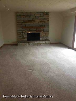 2530 E Creekwood Ct - Photo 3 of 19