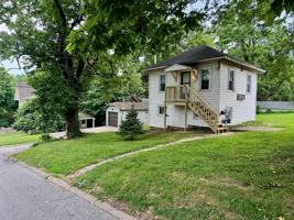 featured image of 1706 Cowling Ave