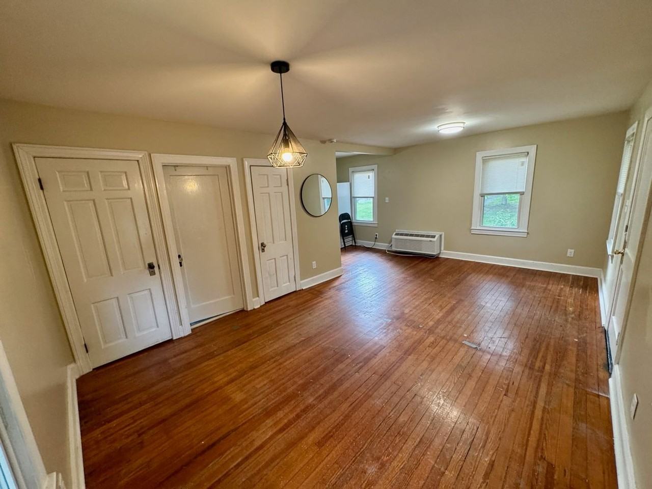 1706 Cowling Ave - Photo 6 of 10