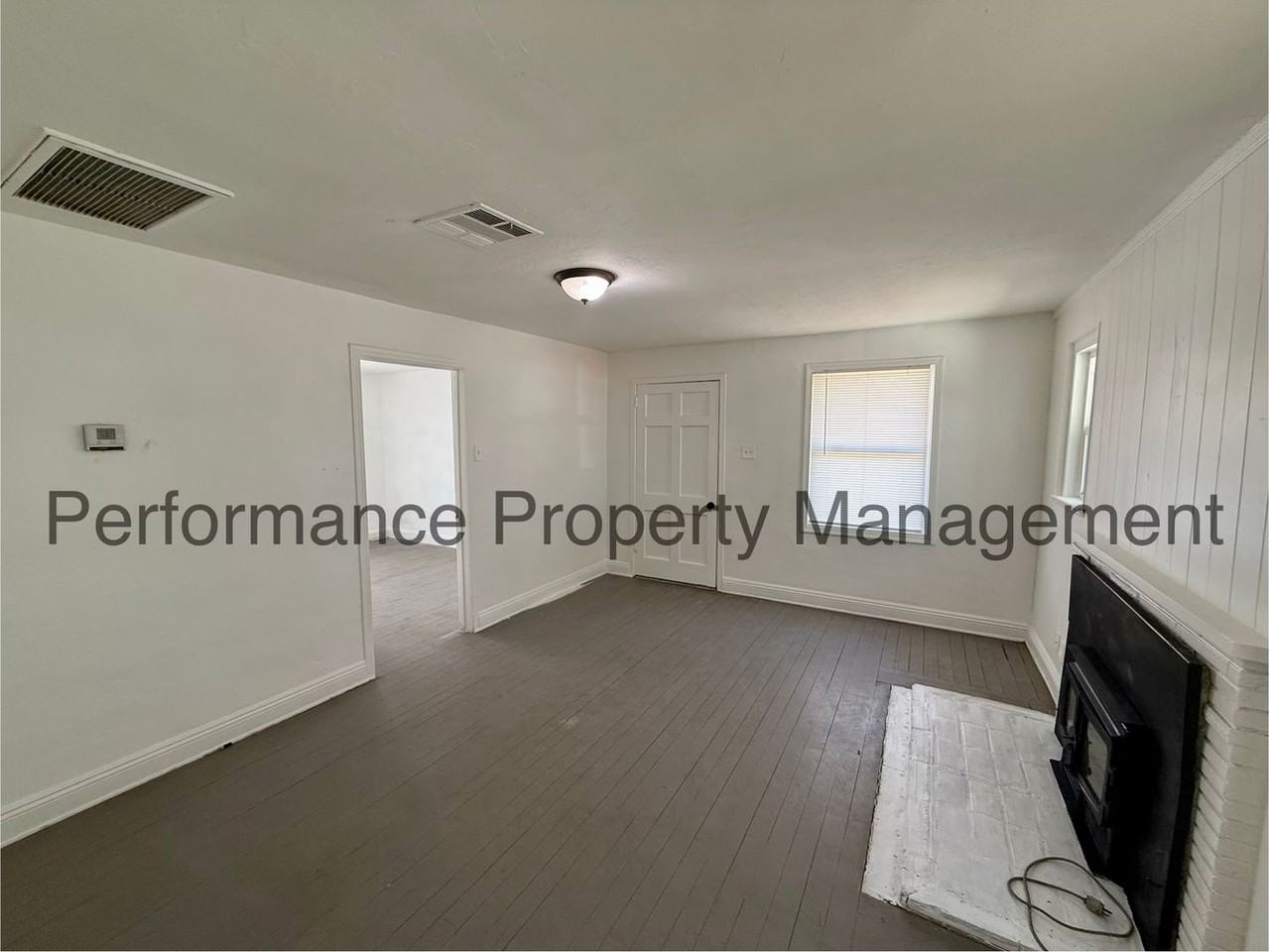 3703 Eucalyptus Dr - Photo 2 of 16