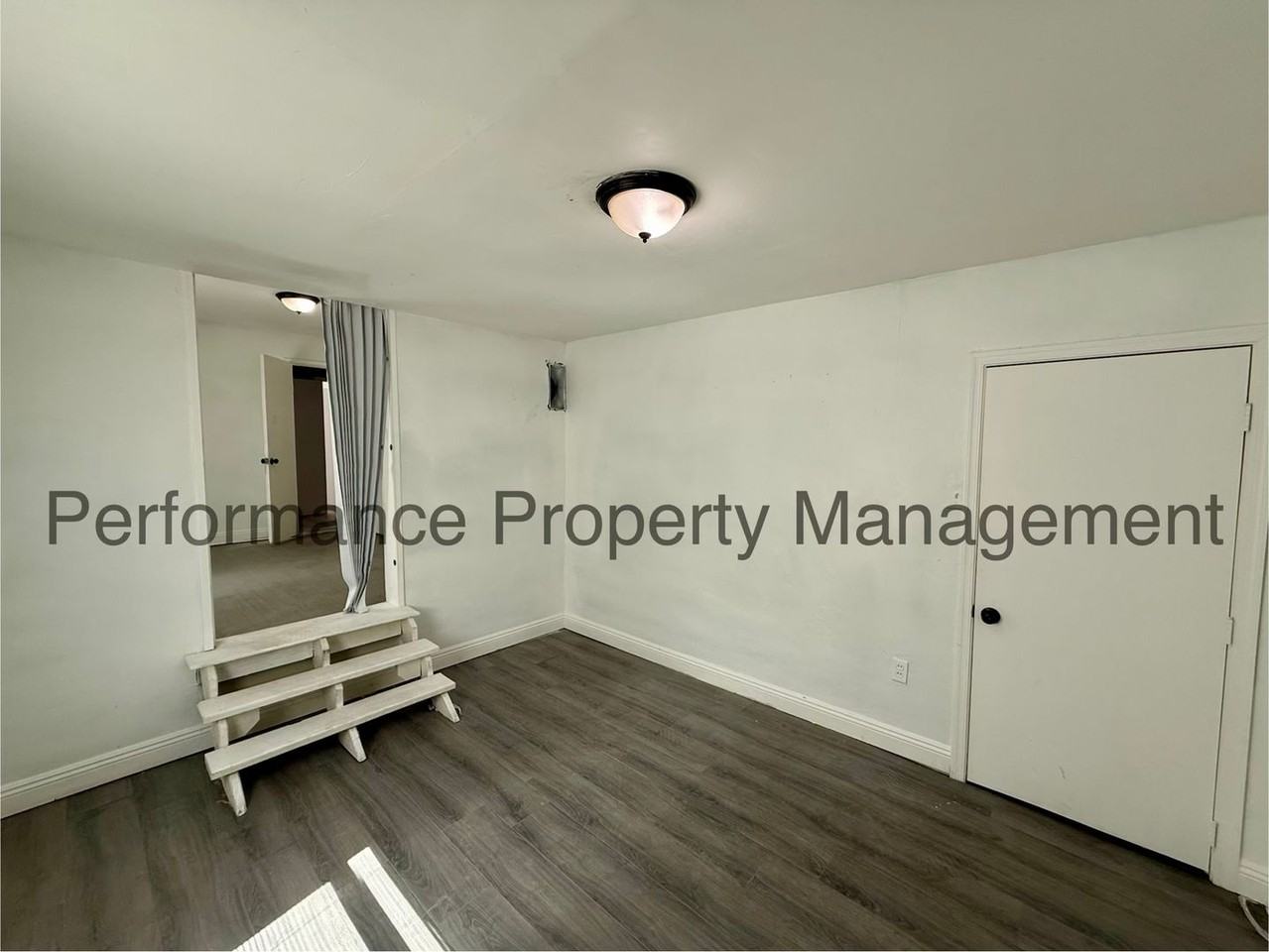 3703 Eucalyptus Dr - Photo 7 of 16