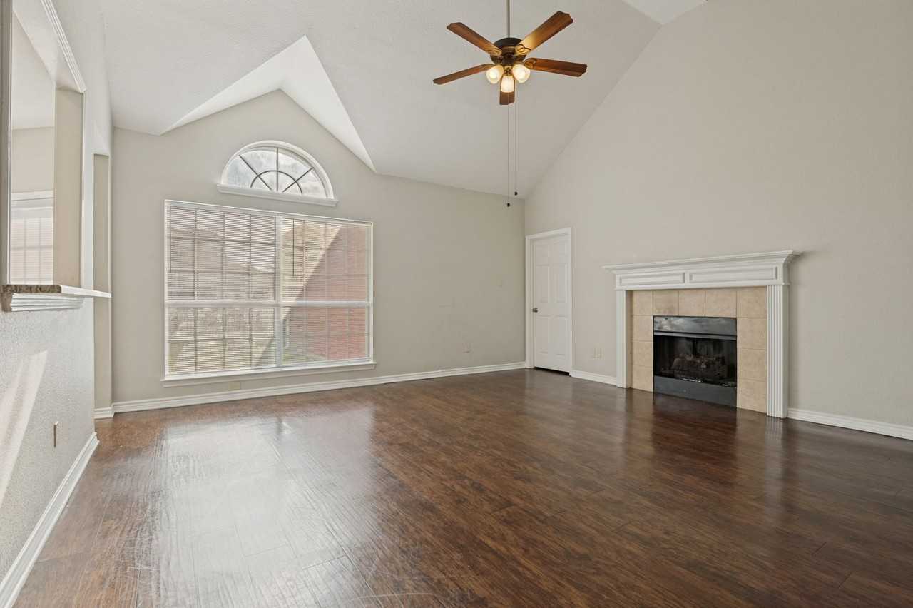 305 Boulder Creek Dr - Photo 5 of 25
