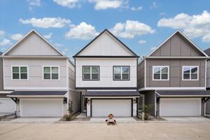 featured image of 208 Clark Meadows Ln