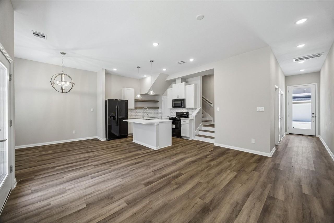 208 Clark Meadows Ln - Photo 7 of 20