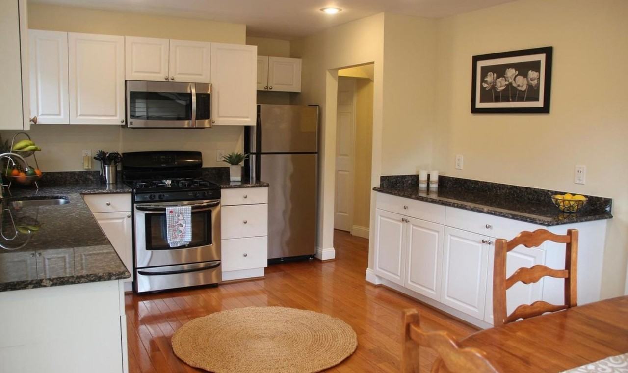 2518 Harmon Rd - Photo 2 of 10