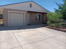 featured image of 3308 La Veta Dr Ne