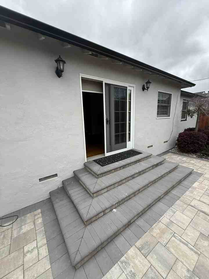 1108 Clovelly Ln - Photo 5 of 8