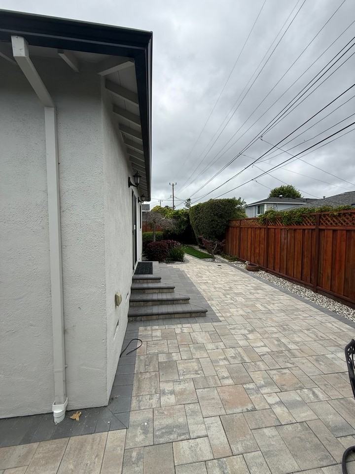1108 Clovelly Ln - Photo 6 of 8