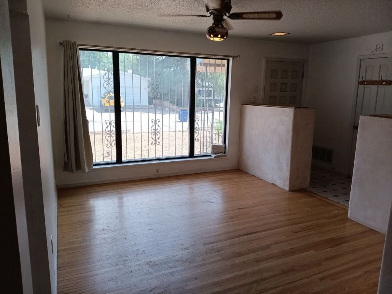 9825 Robin Ave Ne - Photo 4 of 20
