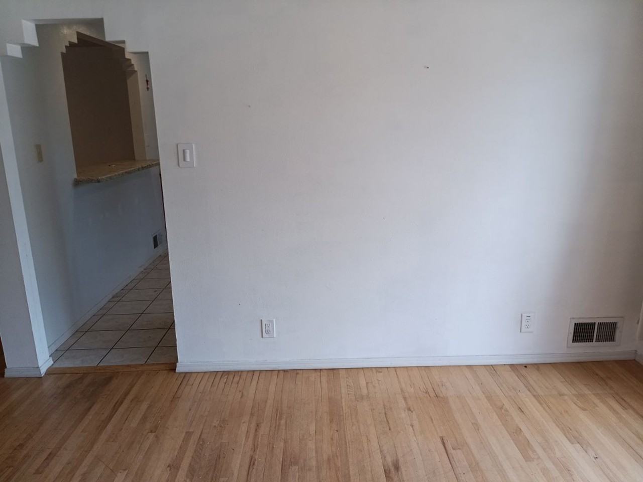 9825 Robin Ave Ne - Photo 5 of 20