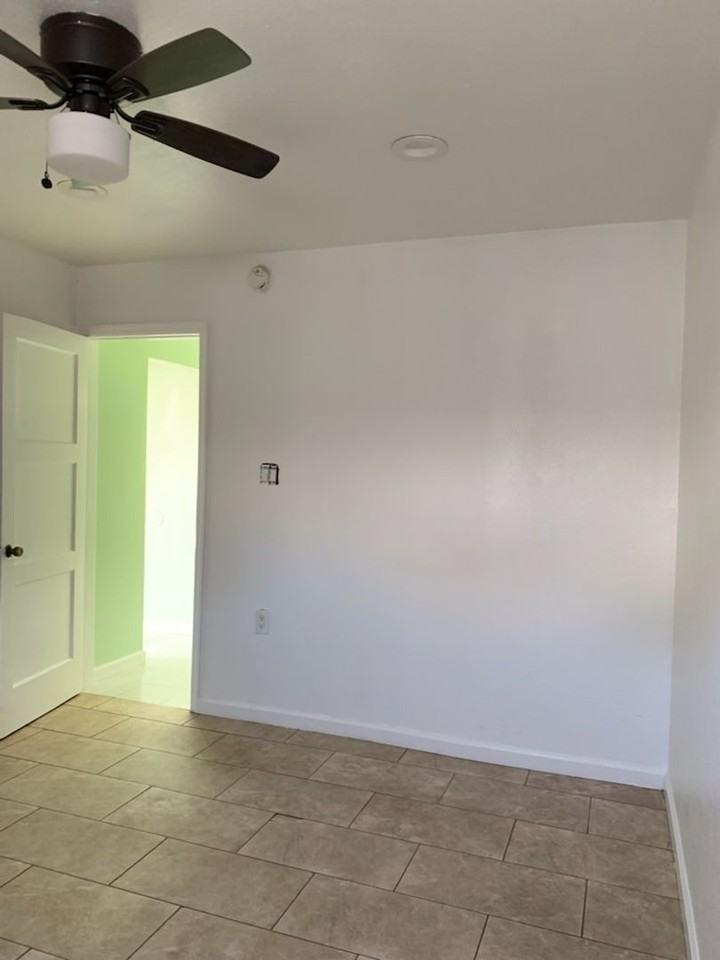 2600 Victoria Dr - Photo 7 of 10