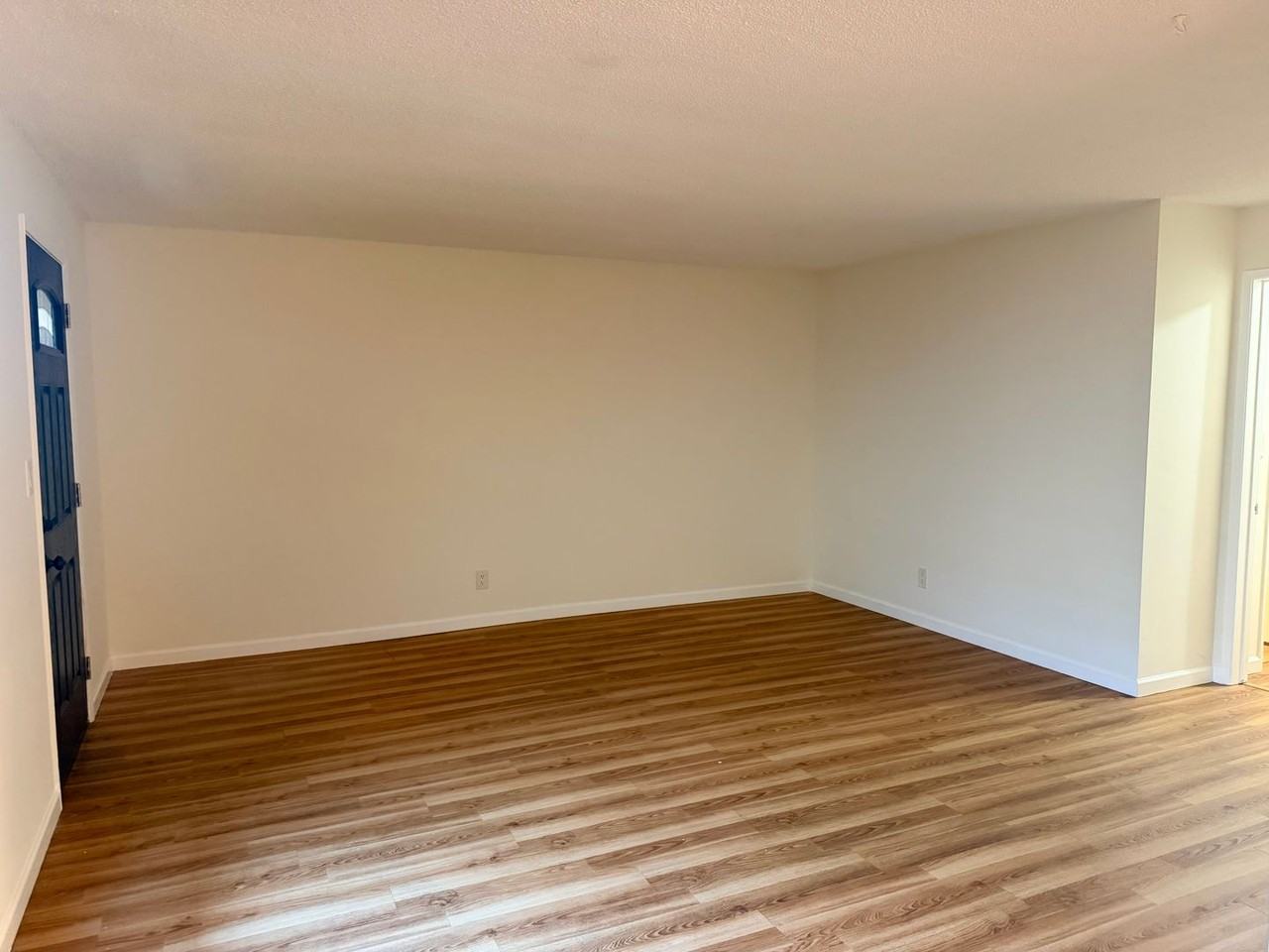 The Appleton Apartments - Photo 2 of 28
