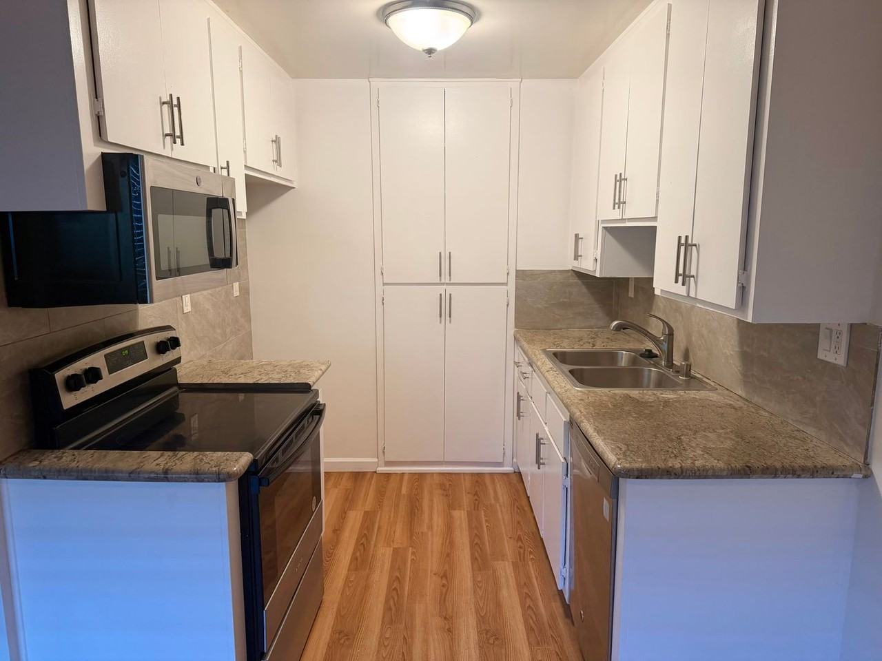 The Appleton Apartments - Photo 3 of 28