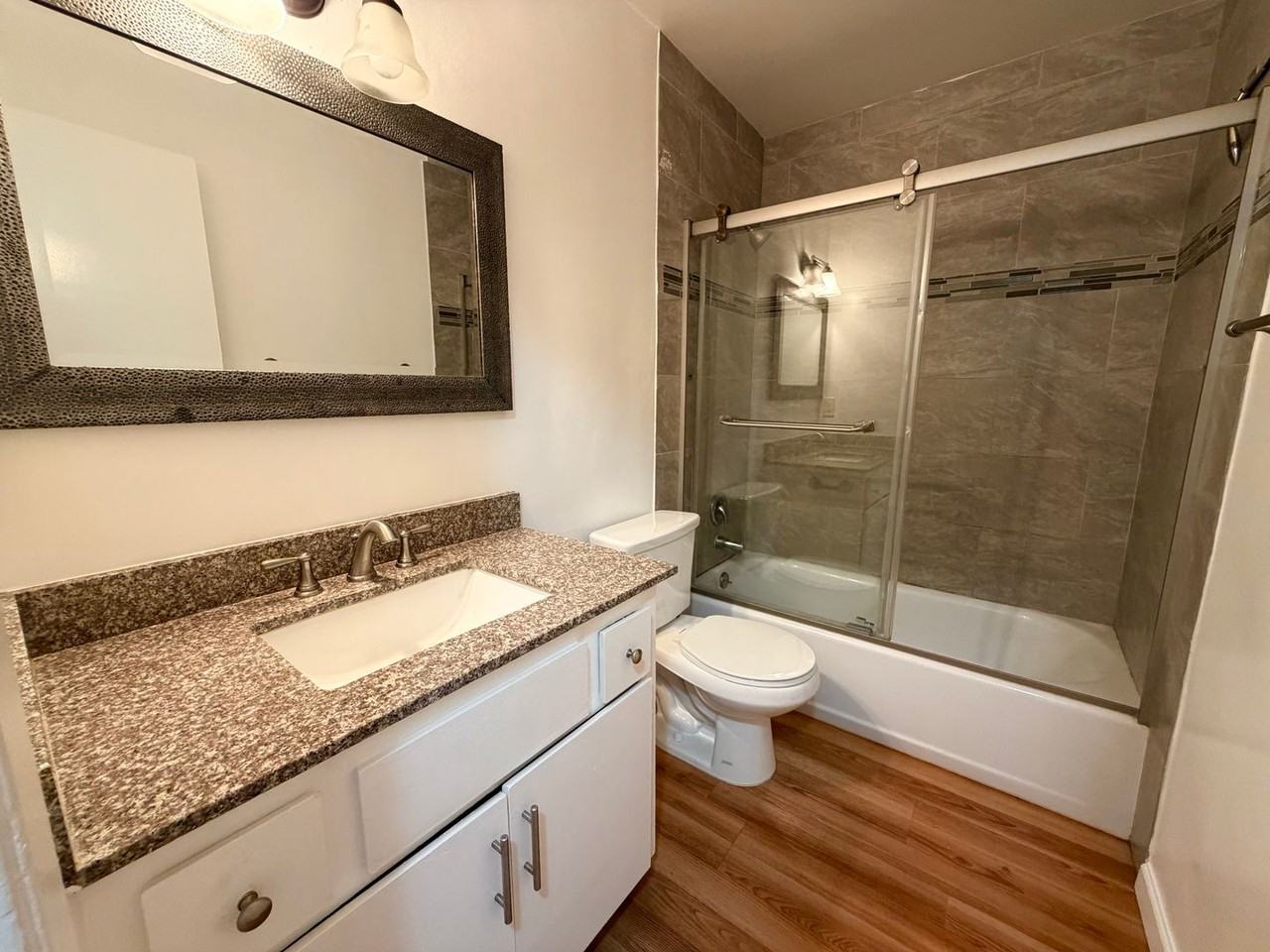 The Appleton Apartments - Photo 7 of 28