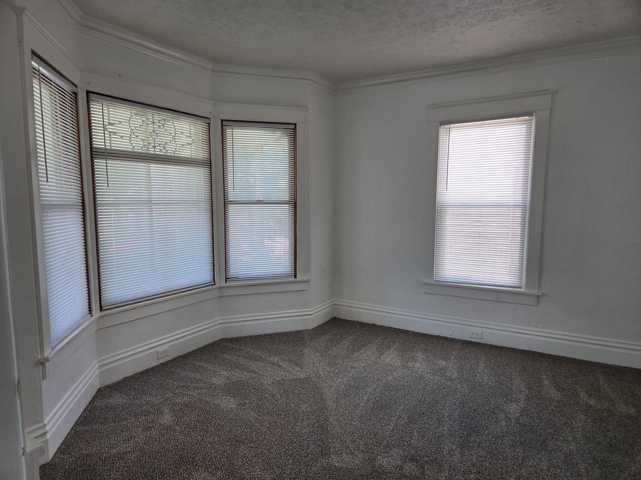 1810 N New York Ave - Photo 2 of 5