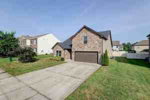 featured image of 1008 Meadowview Ln
