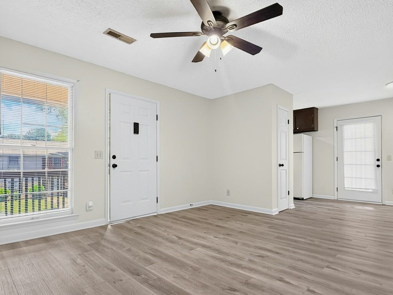 6209 Friar Tuck Drive Northwest, Unit C - Photo 7 of 12