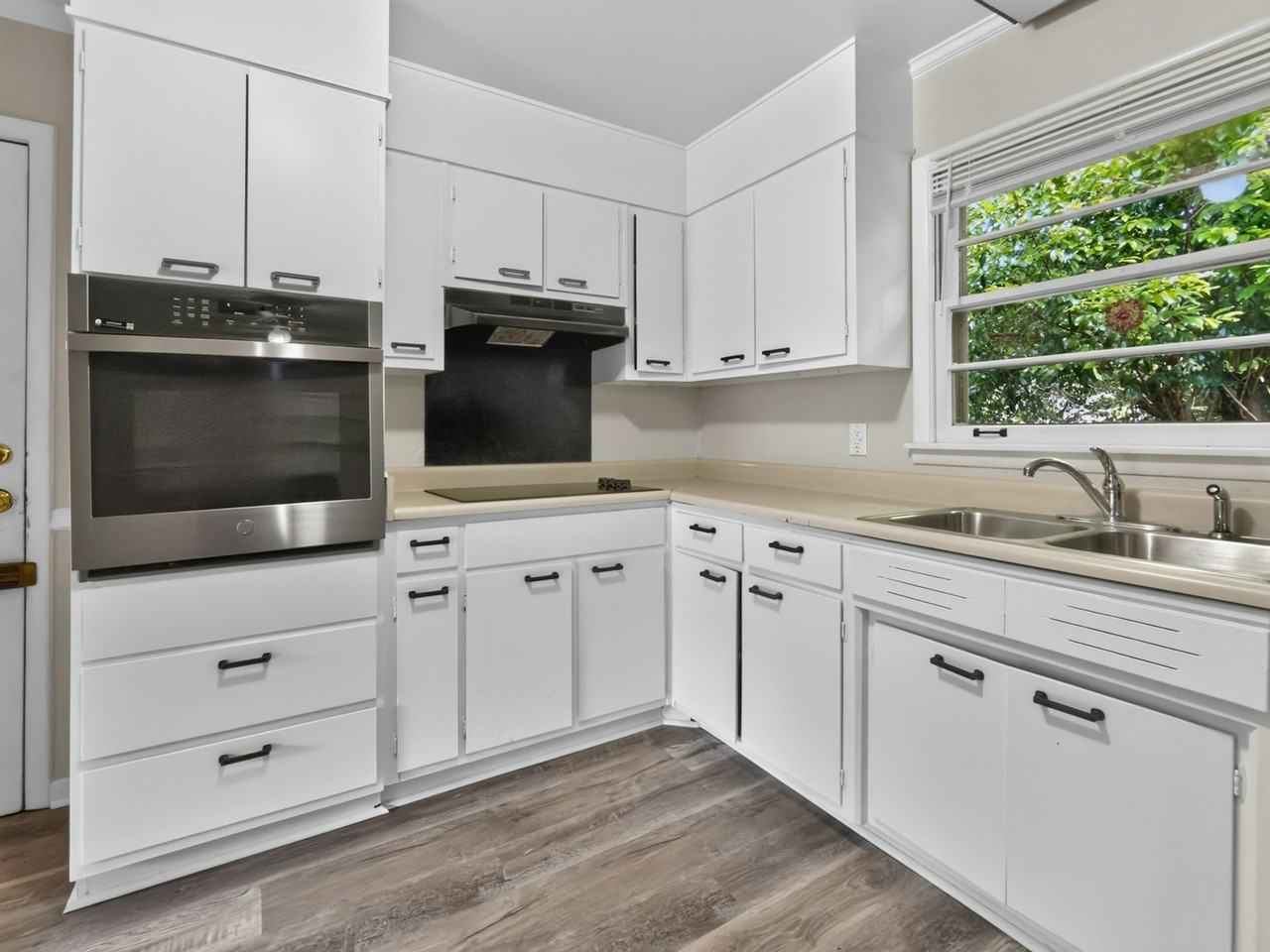 2303 Lynn Rd NW, Unit 1 - Photo 3 of 17
