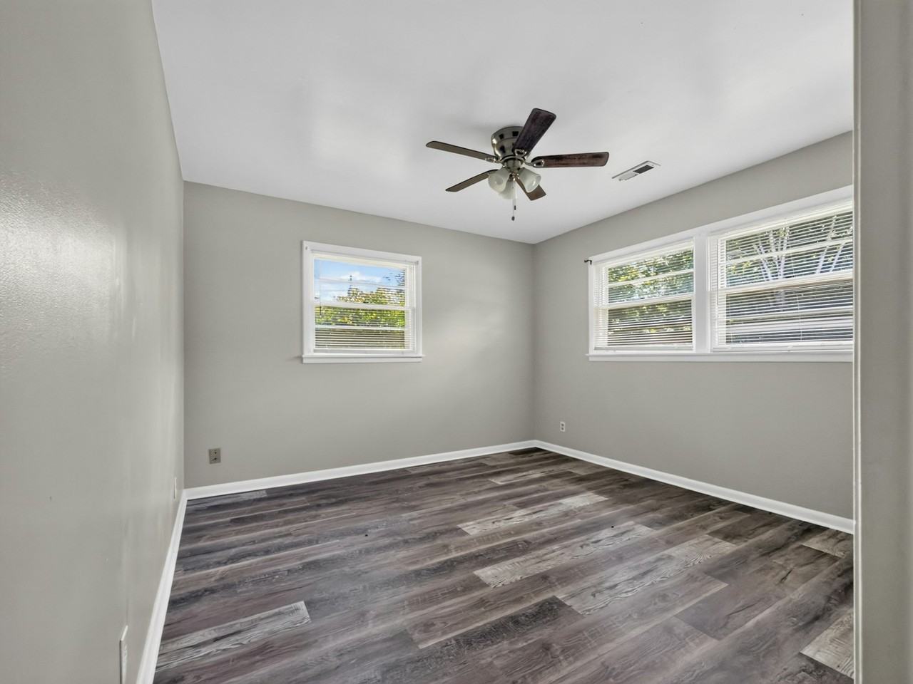 2303 Lynn Rd NW, Unit 1 - Photo 5 of 17