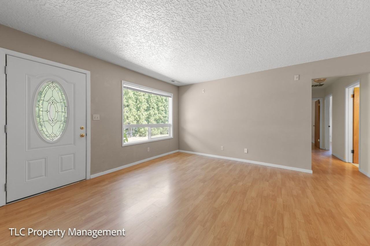 4780 Cody Ave - Photo 7 of 39