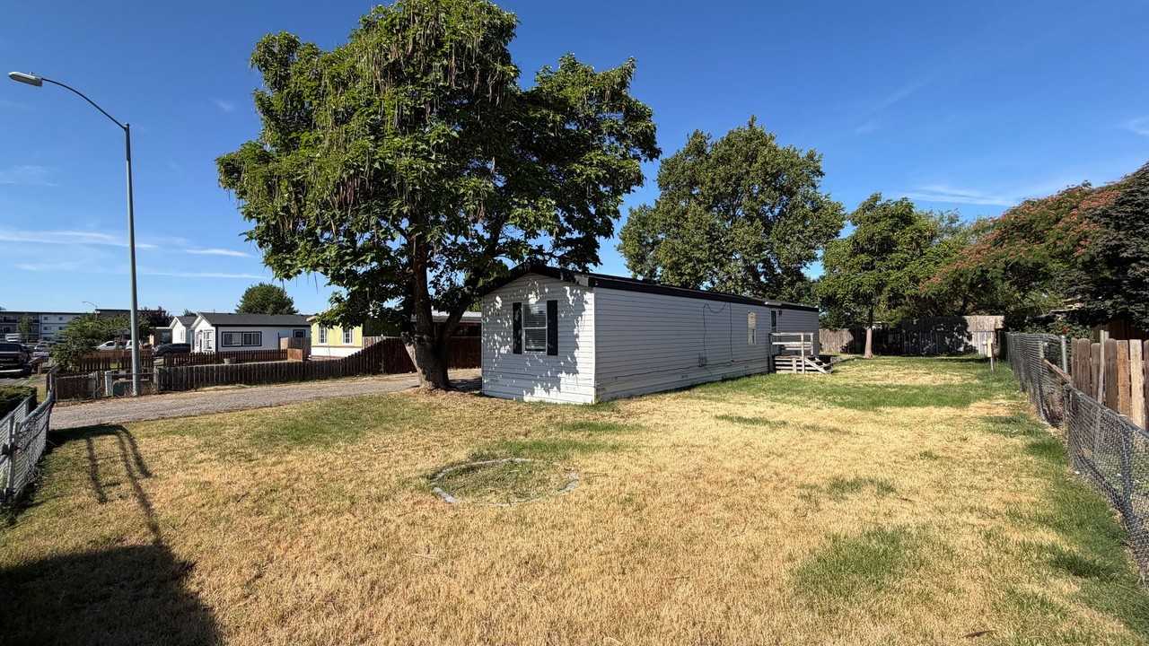414 S 22nd Ave - Photo 2 of 12