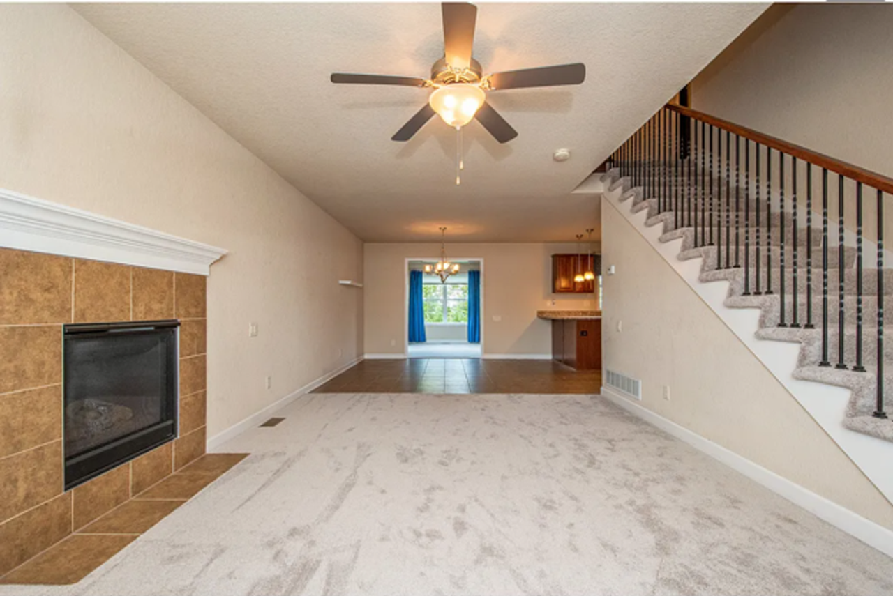 2104 Ne Oak Dr - Photo 2 of 18