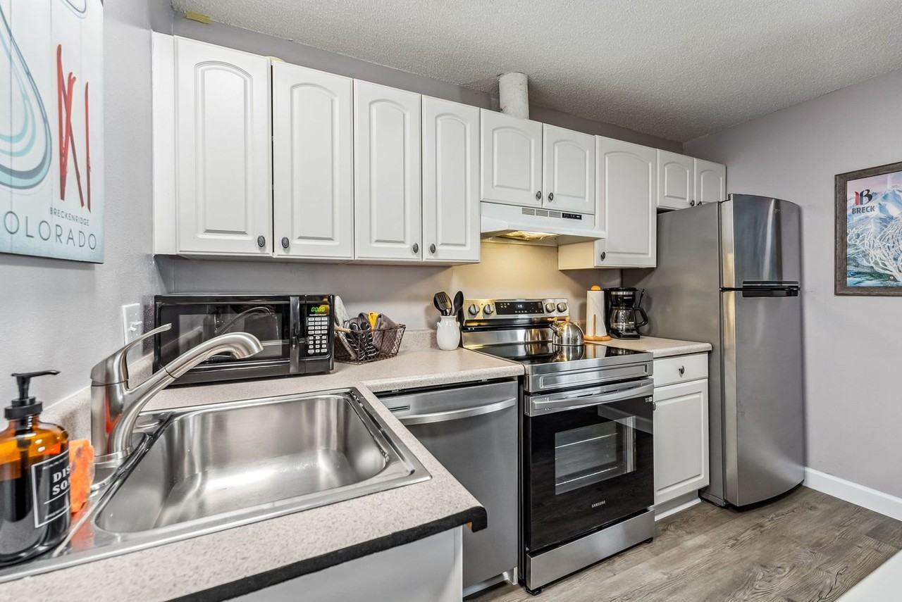 412 S Main St #113 - Photo 6 of 29