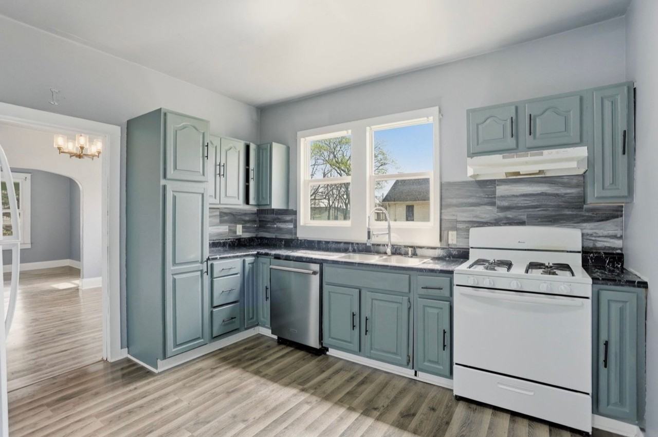 2875 Schaefer St - Photo 6 of 17
