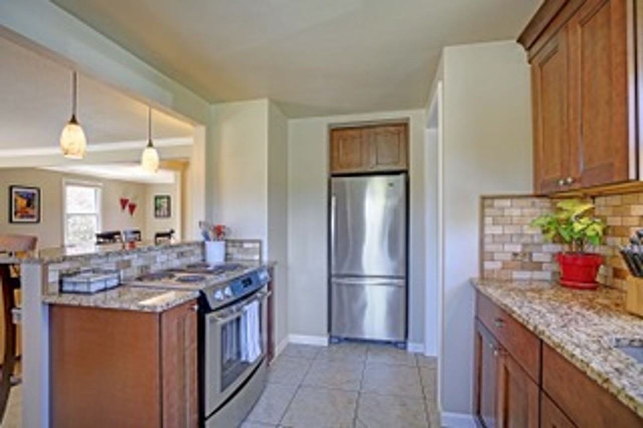 14555 8th Ave Ne - Photo 5 of 26