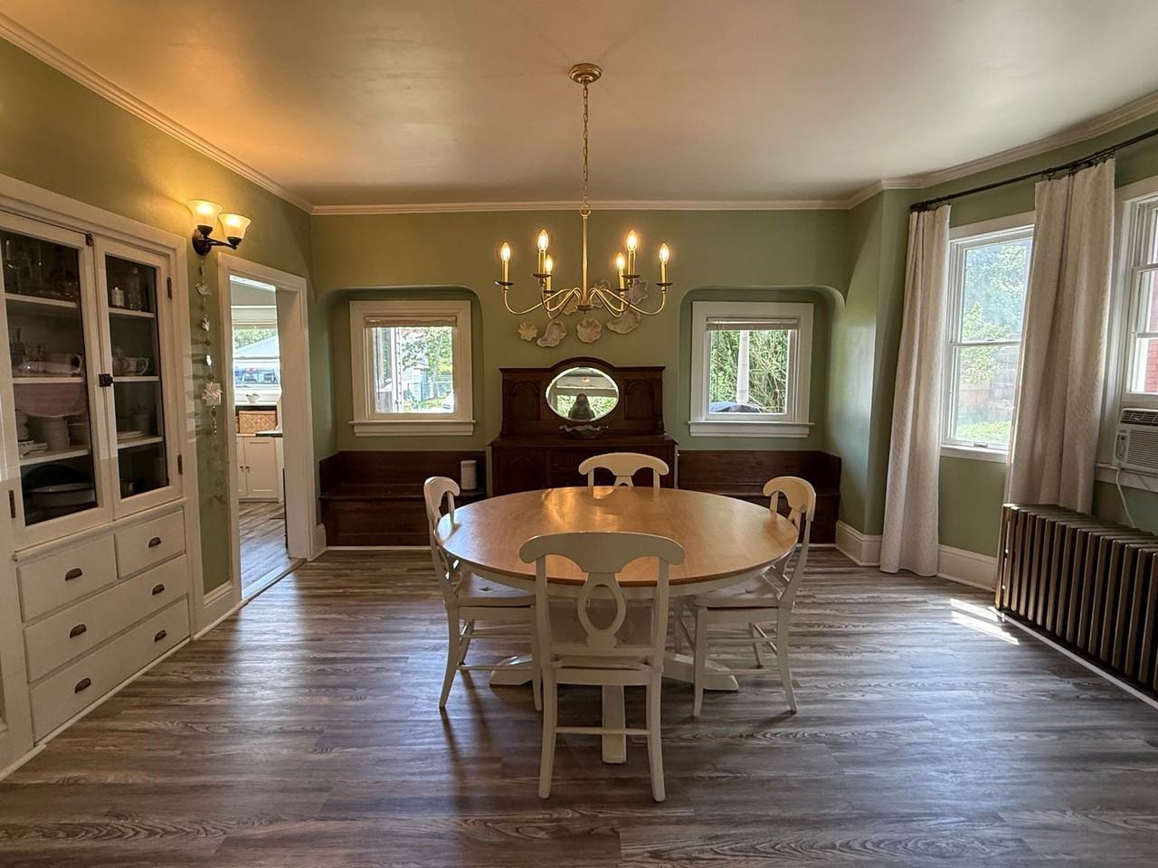 227 Cornell Ave - Photo 6 of 19