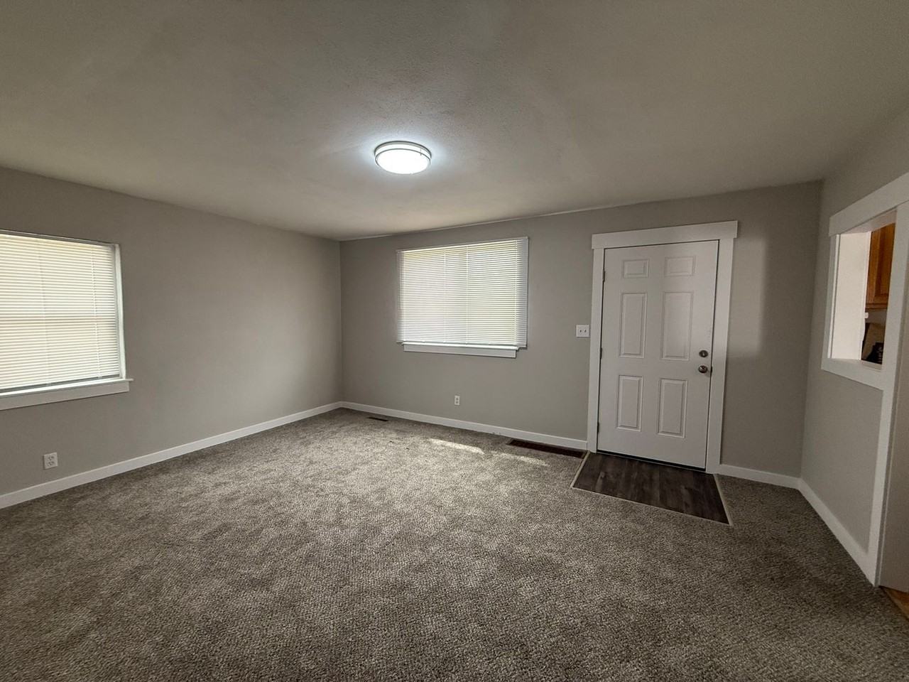 7030 N Market St - Photo 2 of 16