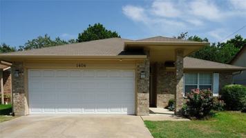 featured image of 1404 Peachtree Valley Dr