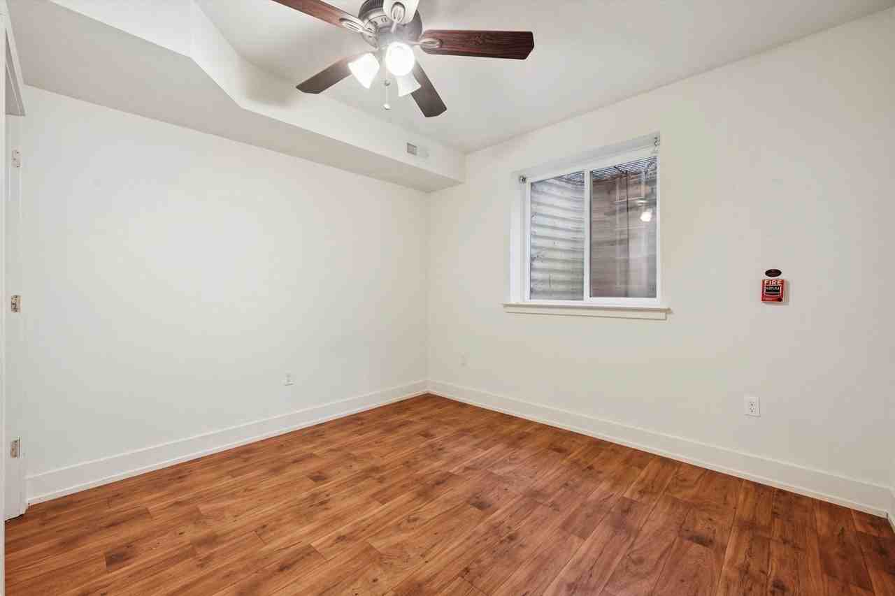 1501 W Master St - Photo 6 of 12