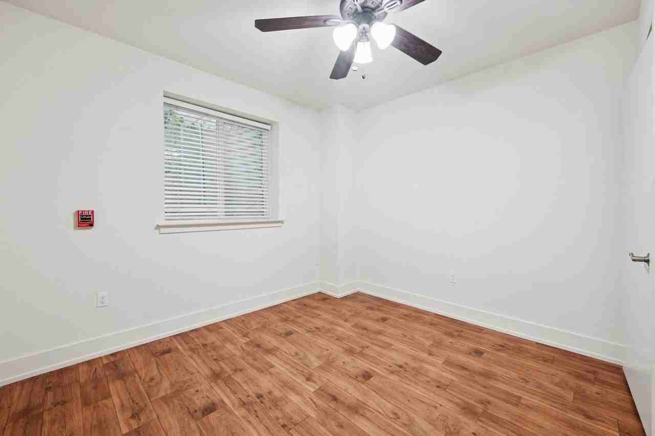 1501 W Master St - Photo 7 of 12
